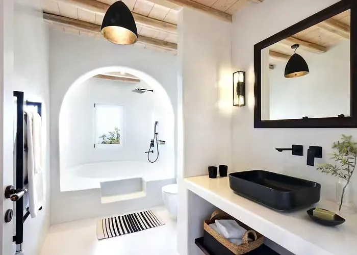 Vila Leo - Sea View Elegance And Infinity Pool *